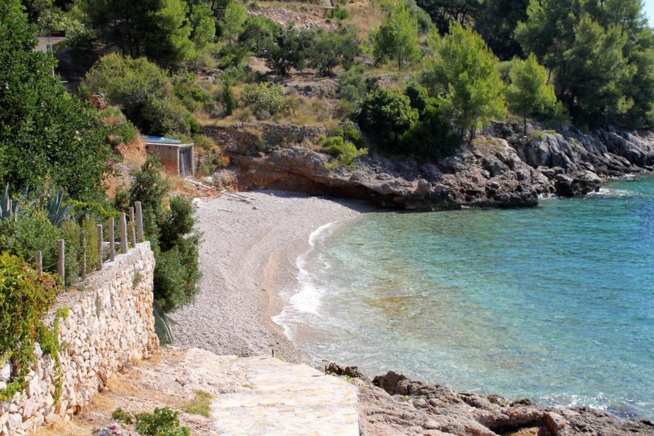Seaside House For Families With Children Cove Tvrdni Dolac, Hvar - 2057 Gdinj المظهر الخارجي الصورة