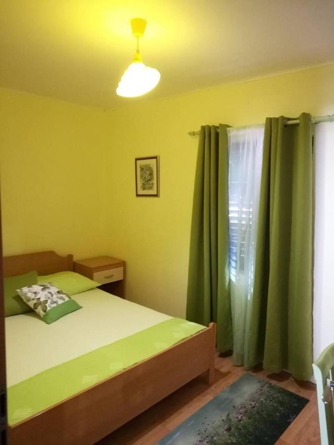 Seaside House For Families With Children Cove Tvrdni Dolac, Hvar - 2057 Gdinj المظهر الخارجي الصورة